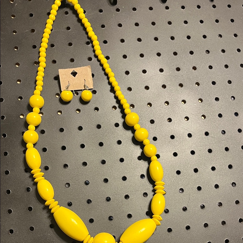 Antique Yellow Beaded Necklace and Earring Set